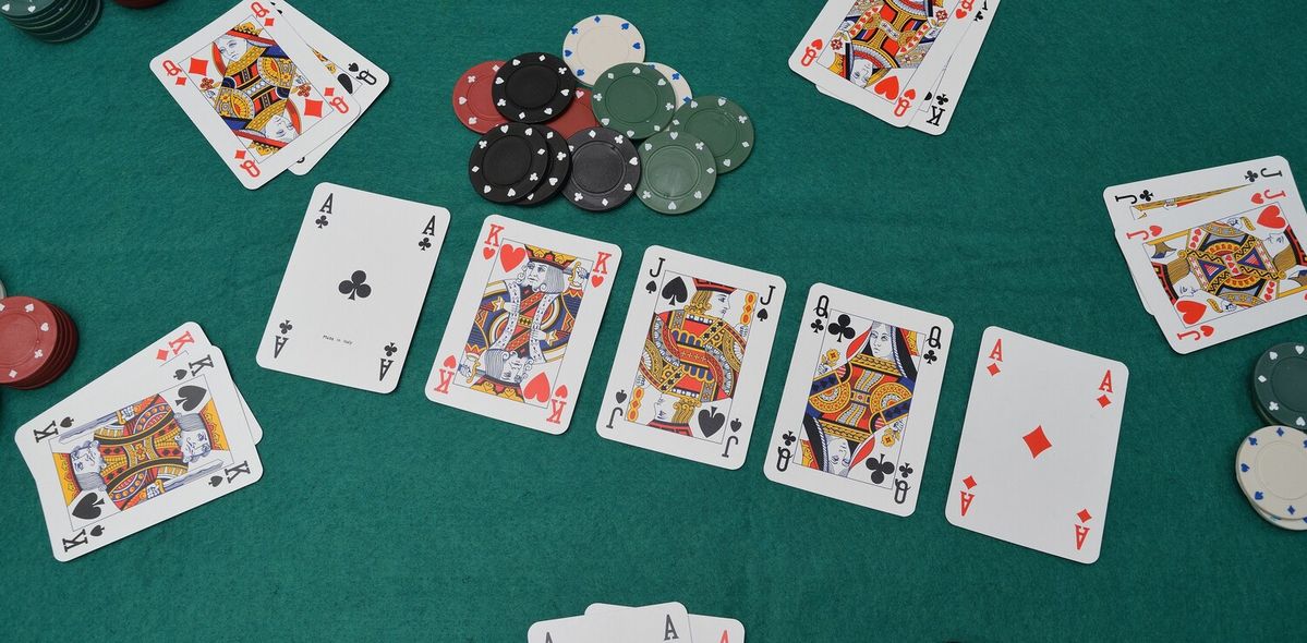 AtlantisCasino کیسینو میں پوکر گیمز